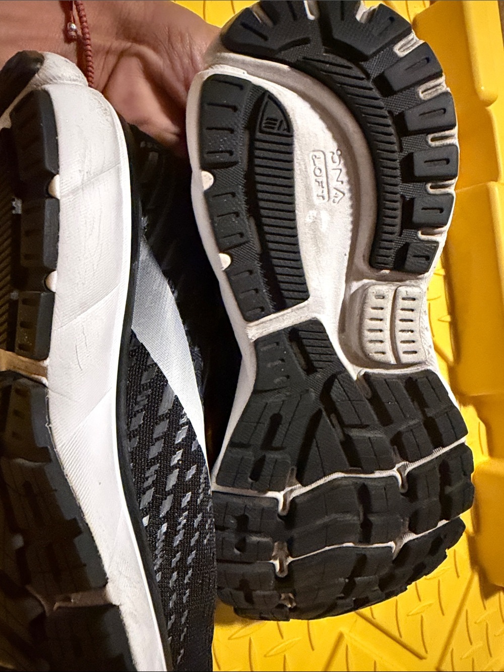 Brooks women’s Black and White Athletic Sneakers - Picture 5 of 7